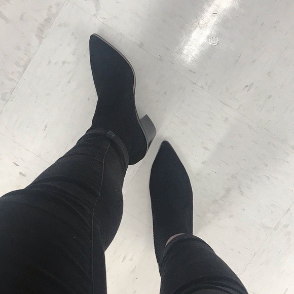 Meet your Posher, Victoria - Picture 1 of 1